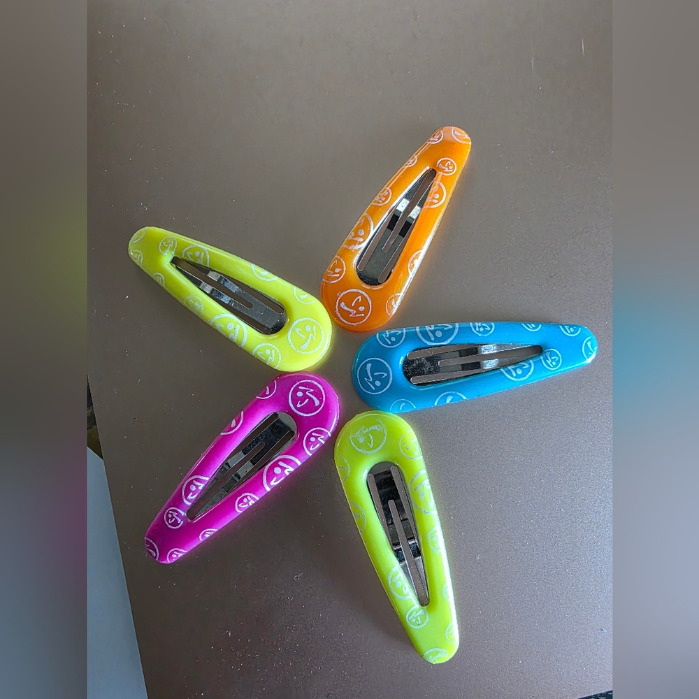 Zumba Barrettes/hair clips, Circa 2010, NWOT, SHIPPING DISCOUNT